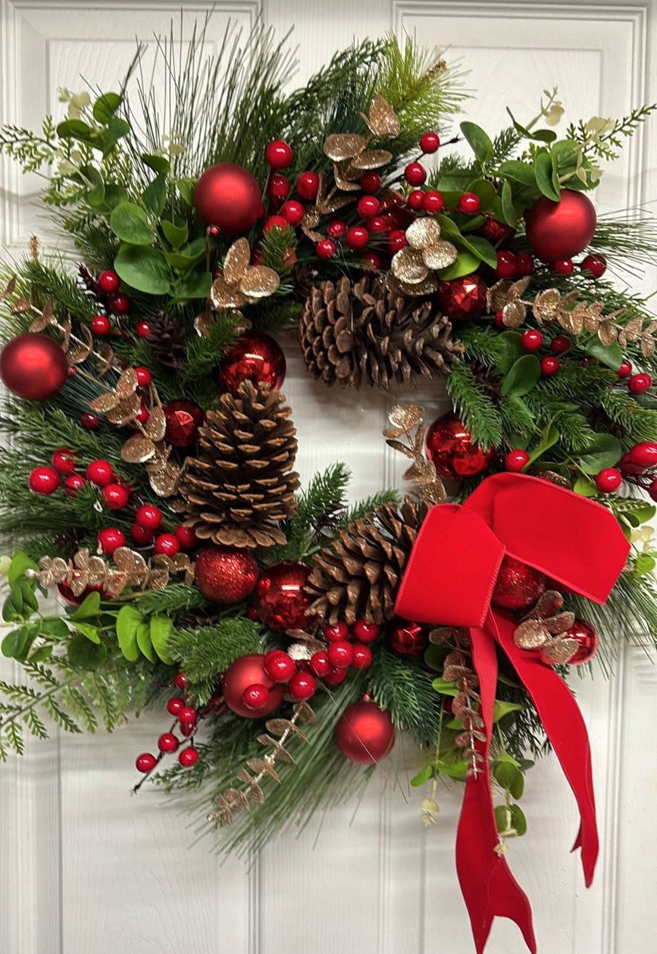 Christmas Pine and Berry Free P&P Immediate Delivery