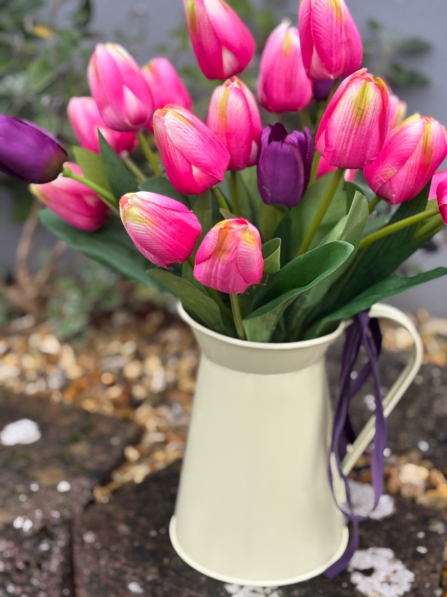 Tulip jug FREE P&P