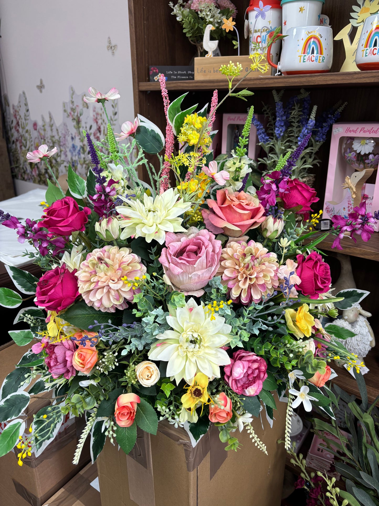 Grave Tribute Arrangement Free P&P