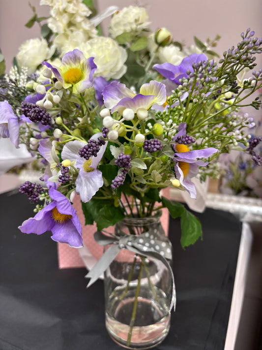 Blossom vase Free P&P