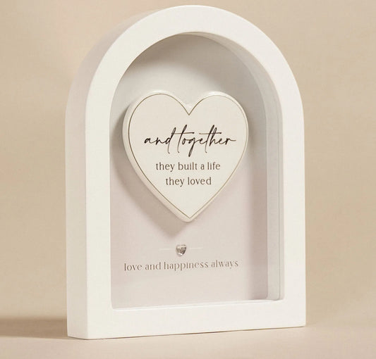 Amore Plaque