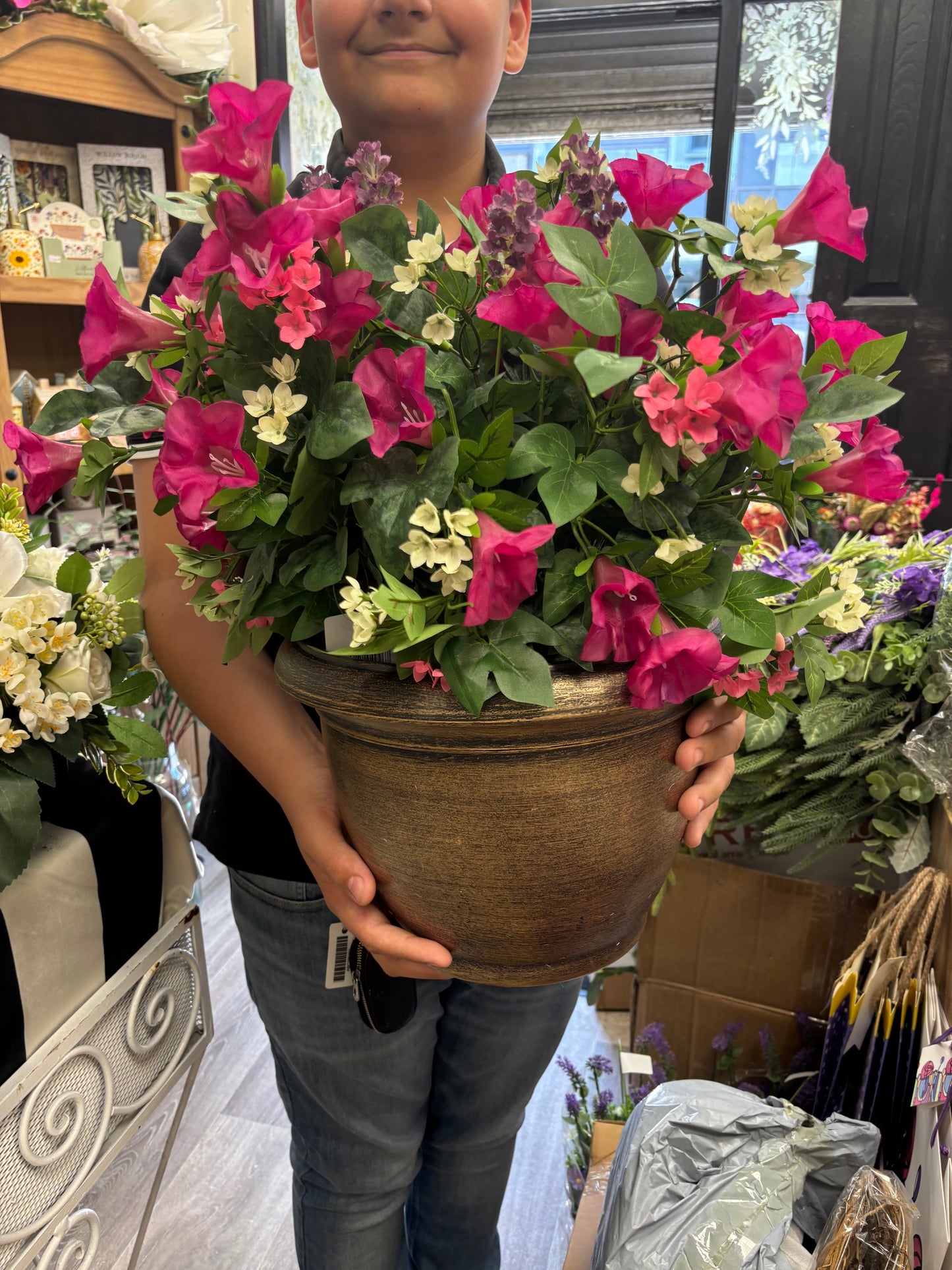 Petunia Pots Free P&P