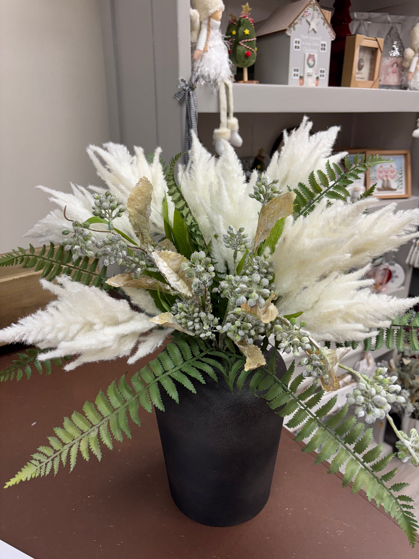 Christmas arrangement Free P&P