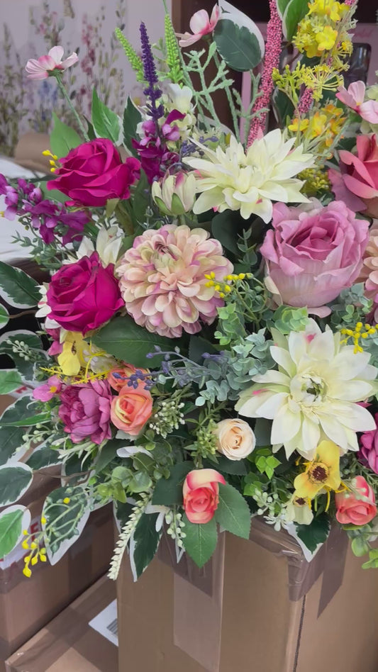 Grave Tribute Arrangement Free P&P